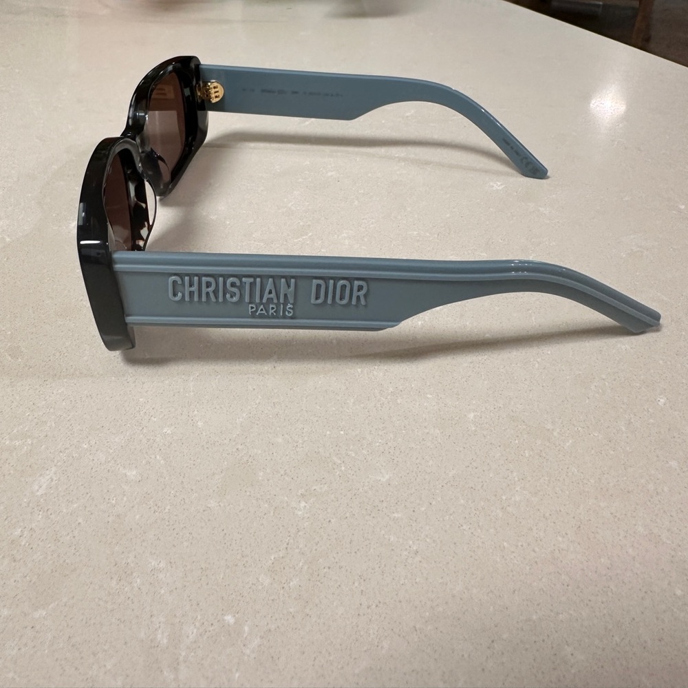 CHRISTIAN DIOR BLUE AND TORTOISE SUNGLASSES - Picture 3 of 6
